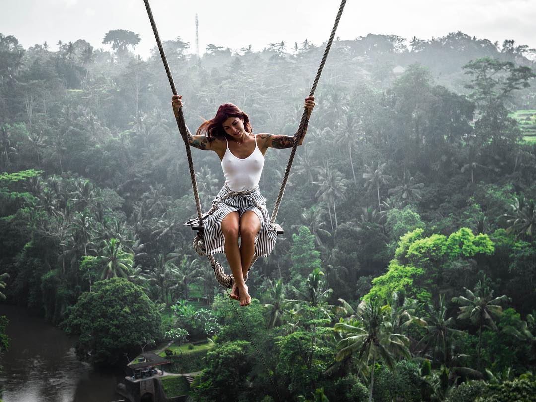 Wisata Unik Giant Swing Indonesia