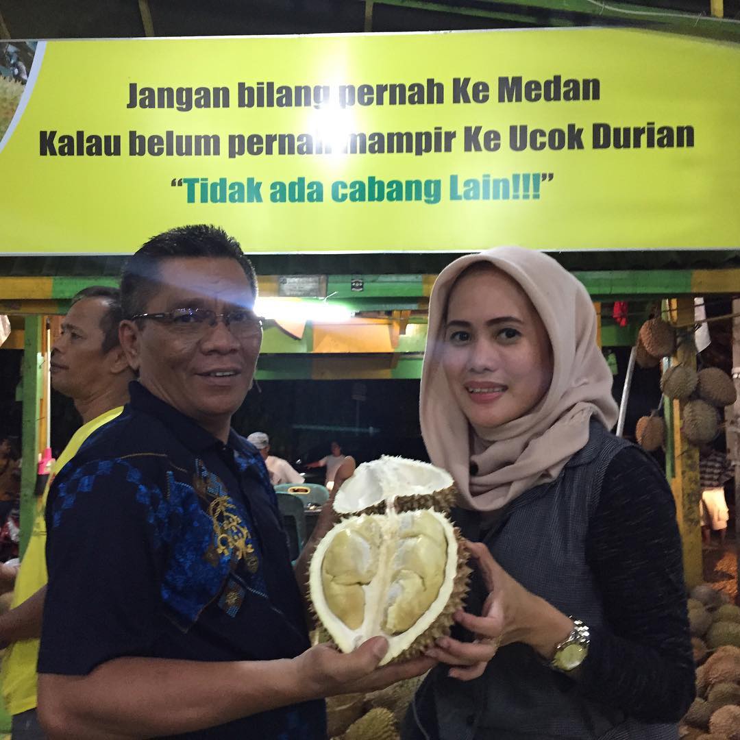 Wisata Kuliner medan (Ucok Durian Medan)